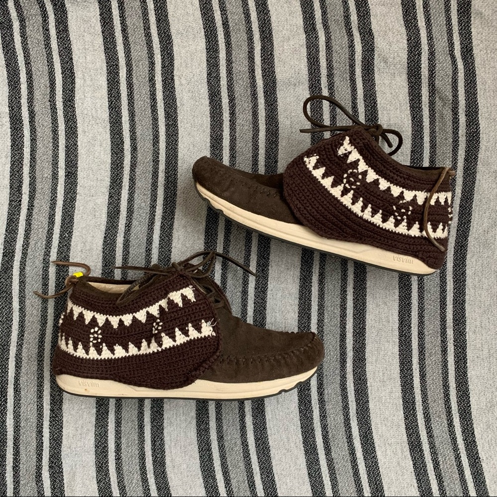 WOMENS VISVIM FBT CROCHET BROWN SUEDE BEADED SNEAKERS. WMV